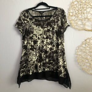Simply Vera short sleep top no flaws